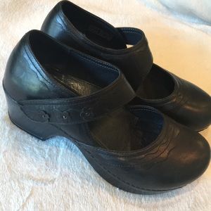 DANSKO MARY JANES SIZE 37 Black